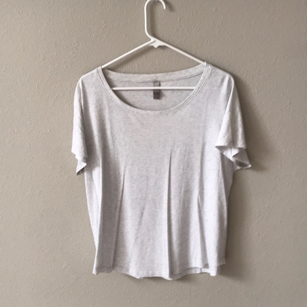 Next level heather oatmeal short sleeve tee. Women’s size large